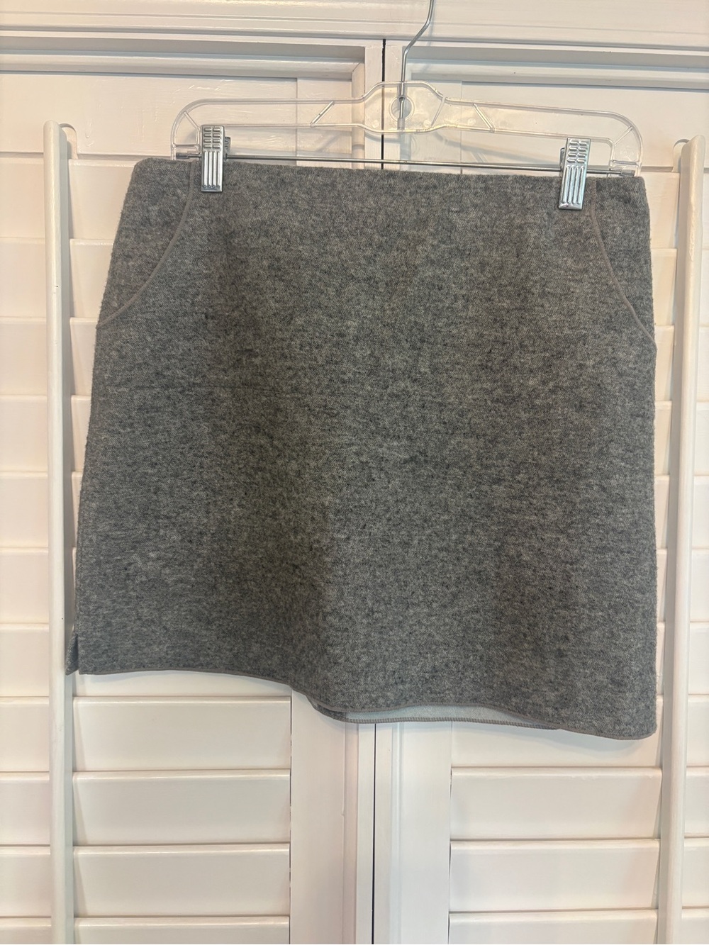 American Eagle Gray Wool Blend Mini Skirt Size 6